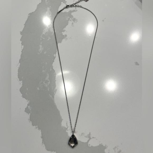 Kendra Scott necklace - Picture 3 of 4